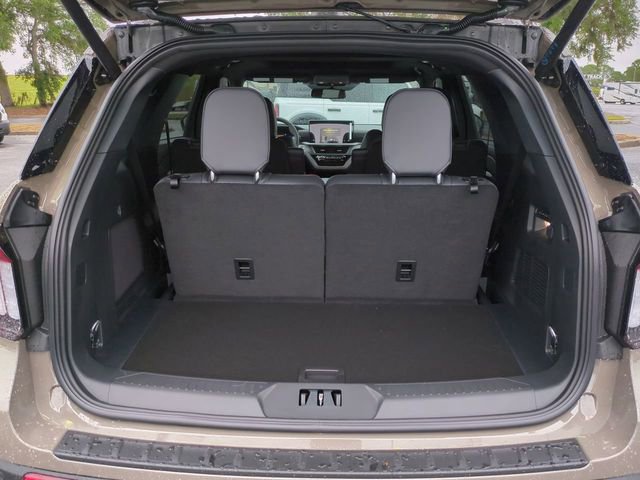 New 2026 Ford Explorer ST RWD image 13