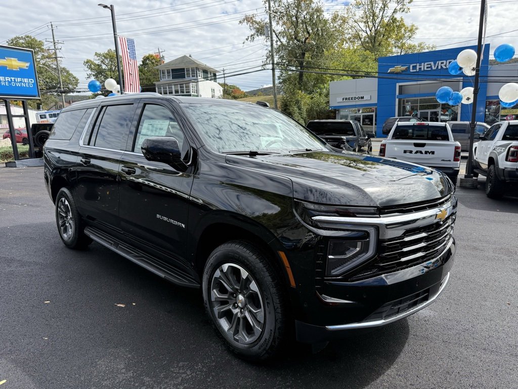New 2026 Chevrolet Suburban LS image 7