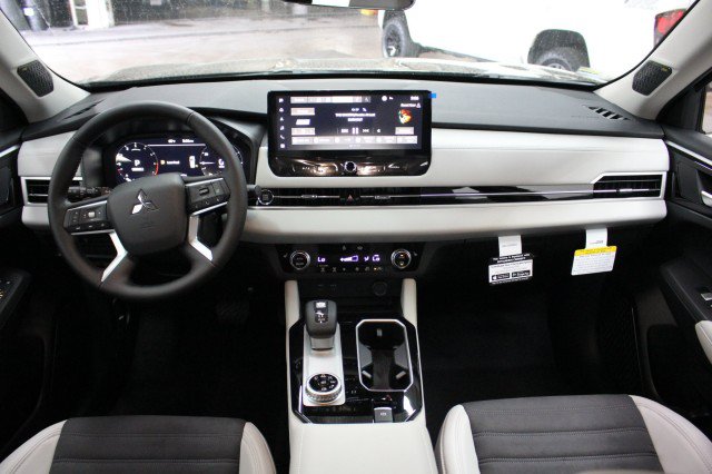 New 2026 Mitsubishi Outlander SE AWD/4WD image 20