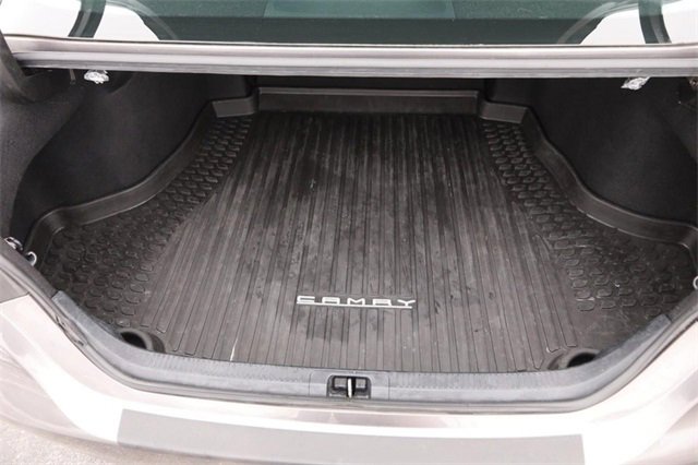 Used 2022 Toyota Camry SE image 7