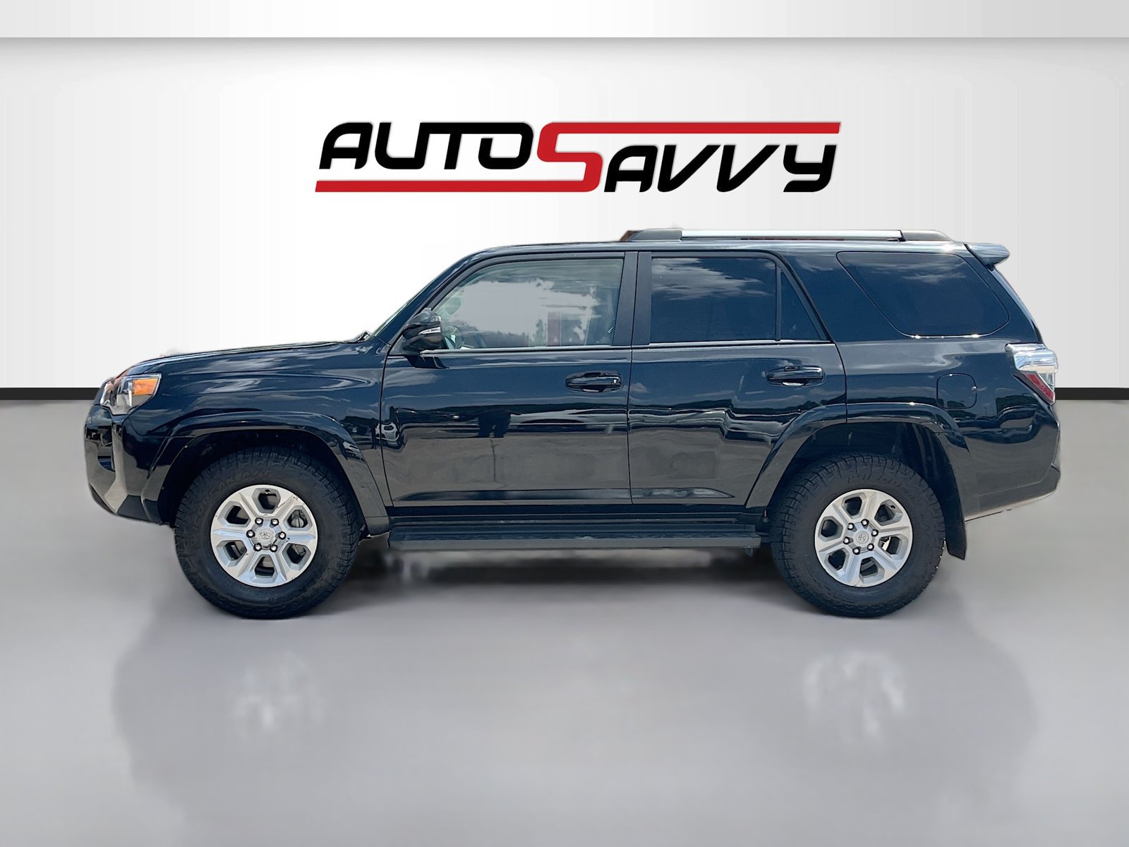 Used 2023 Toyota 4Runner SR5 Premium AWD/4WD image 4