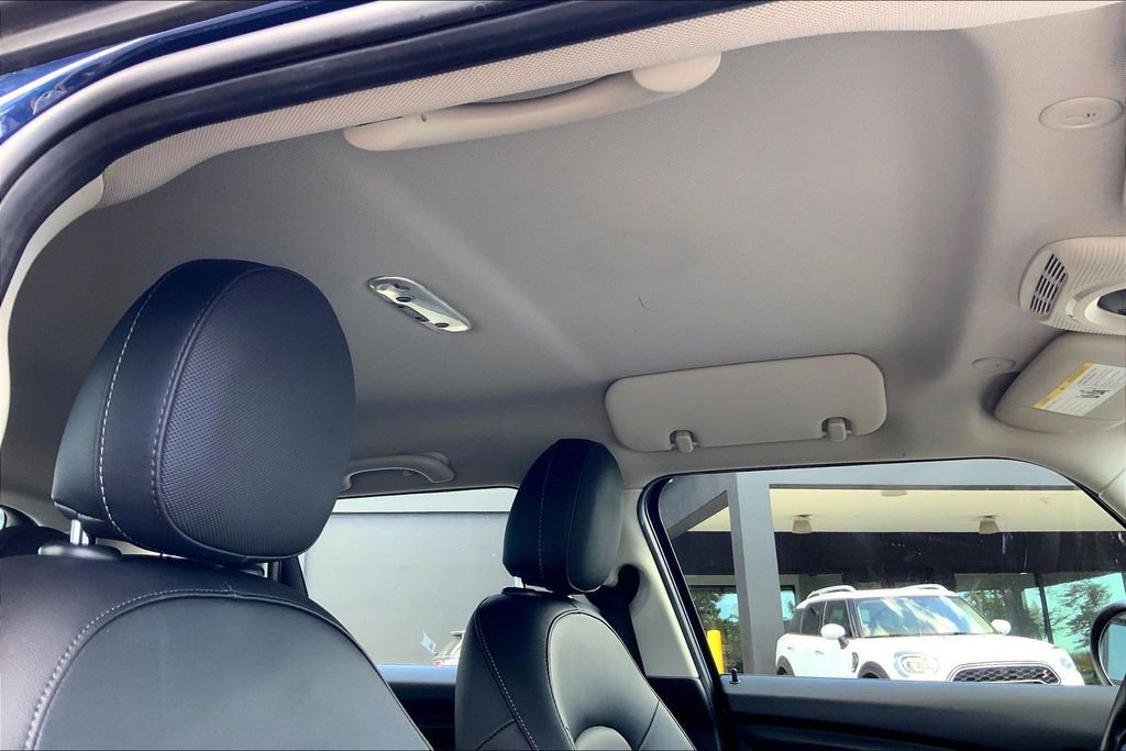 Used 2018 MINI Cooper 4-Door Hardtop image 21