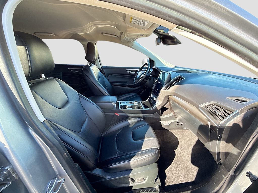Used 2022 Ford Edge Titanium image 19