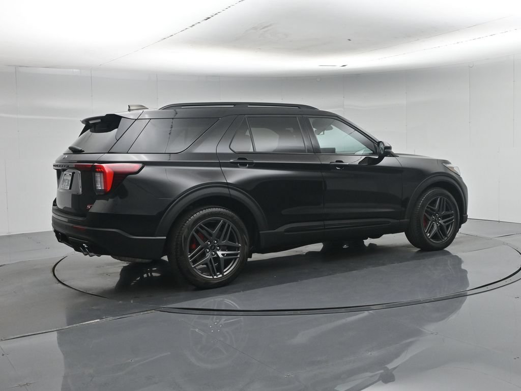 Used 2025 Ford Explorer ST RWD image 30