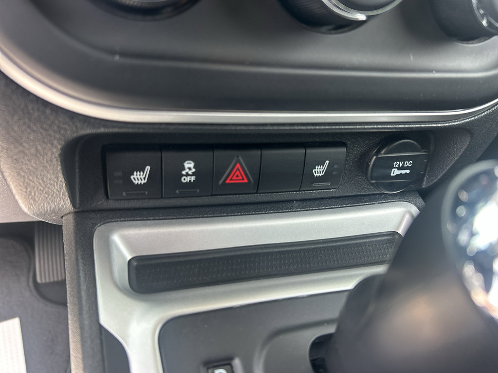 Used 2014 Jeep Compass Latitude FWD image 27