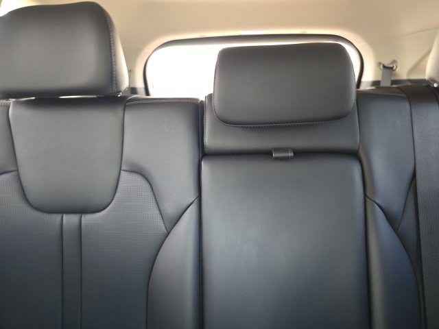 Used 2025 Kia Sorento S w/ Panoramic Sunroof Package FWD image 14