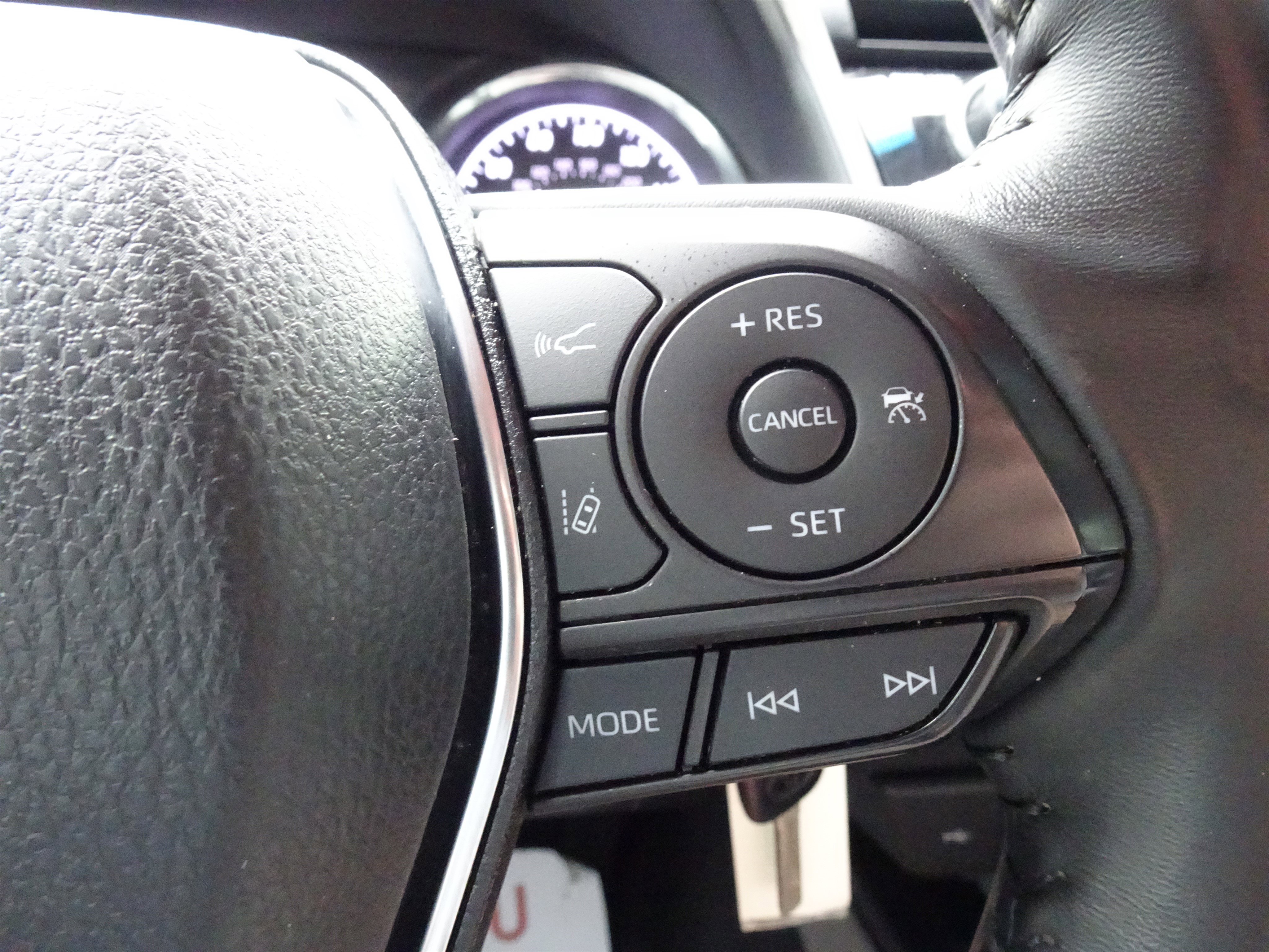 Used 2020 Toyota Camry SE image 21