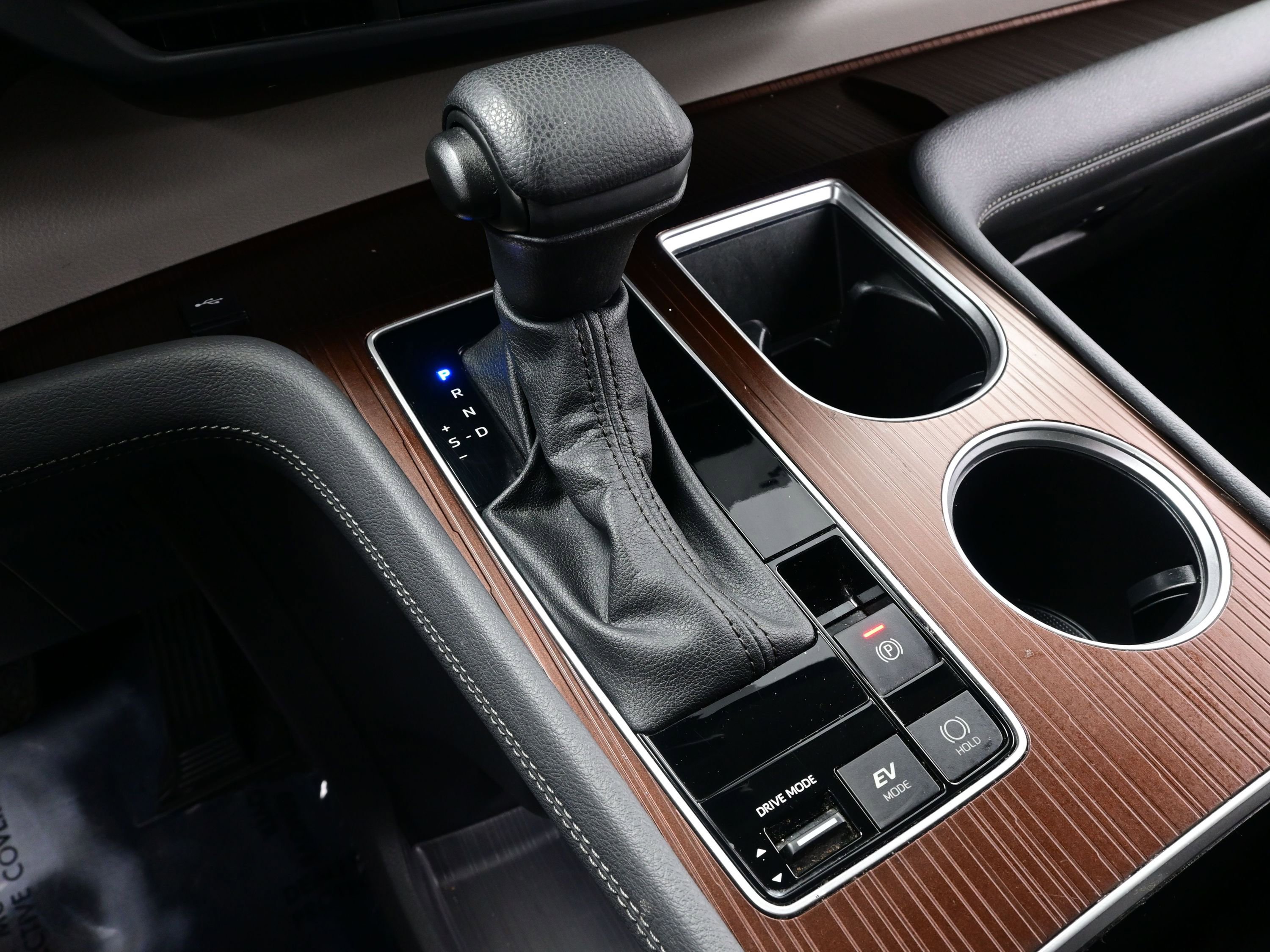 Used 2024 Toyota Sienna LE image 22