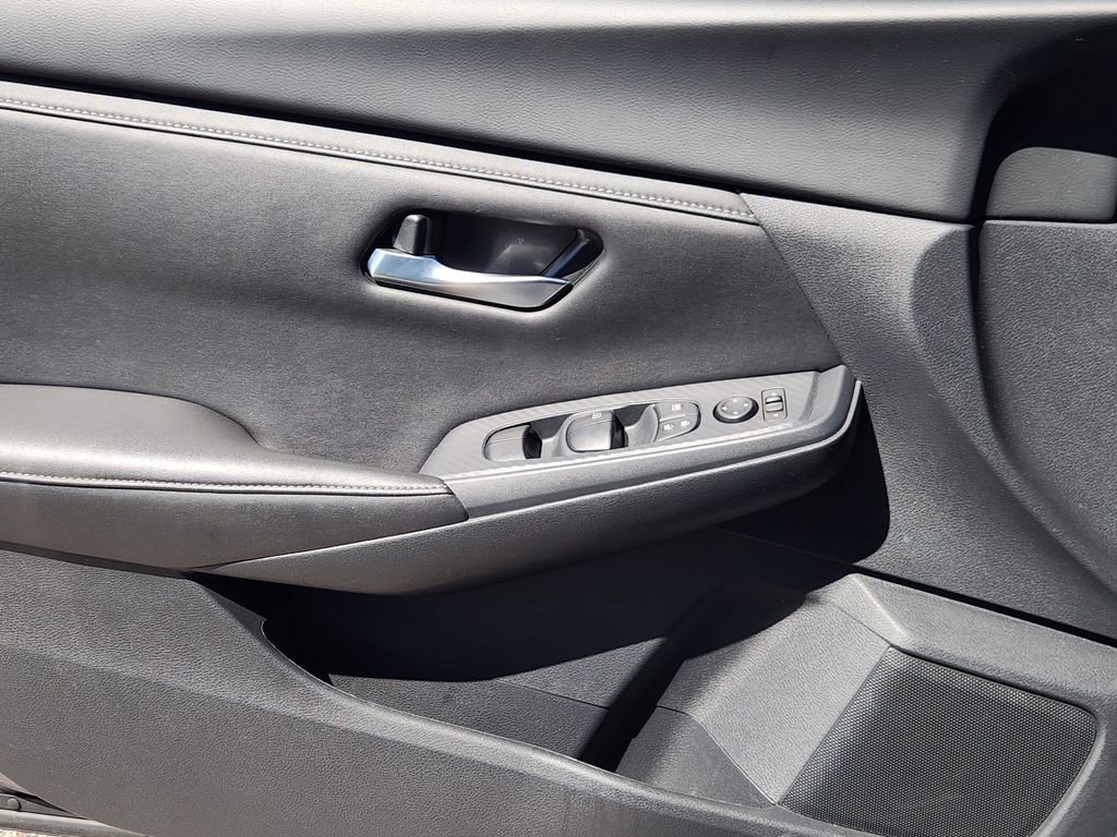 Used 2024 Nissan Sentra SV image 16