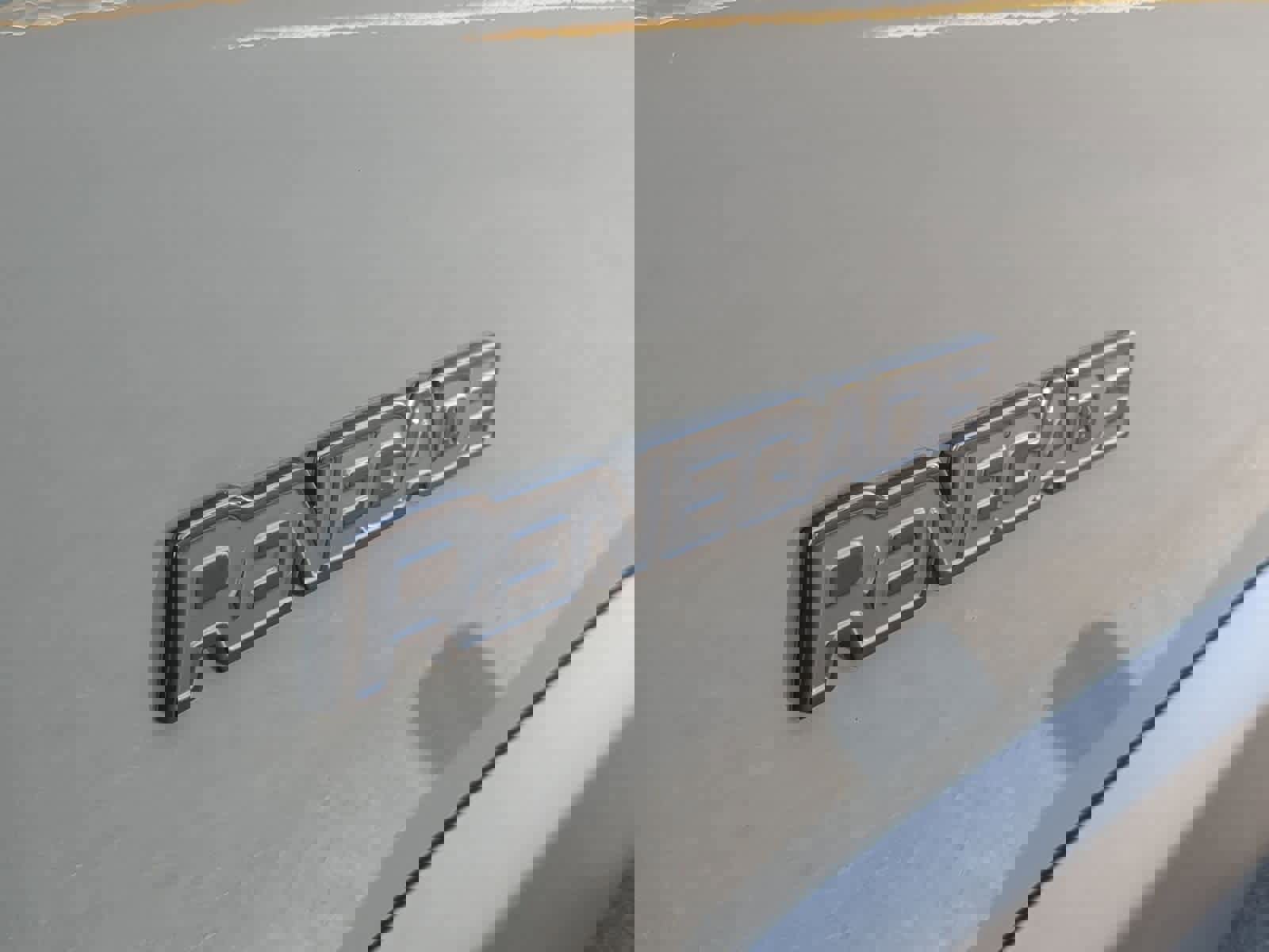 Used 2020 Jeep Renegade Altitude image 13