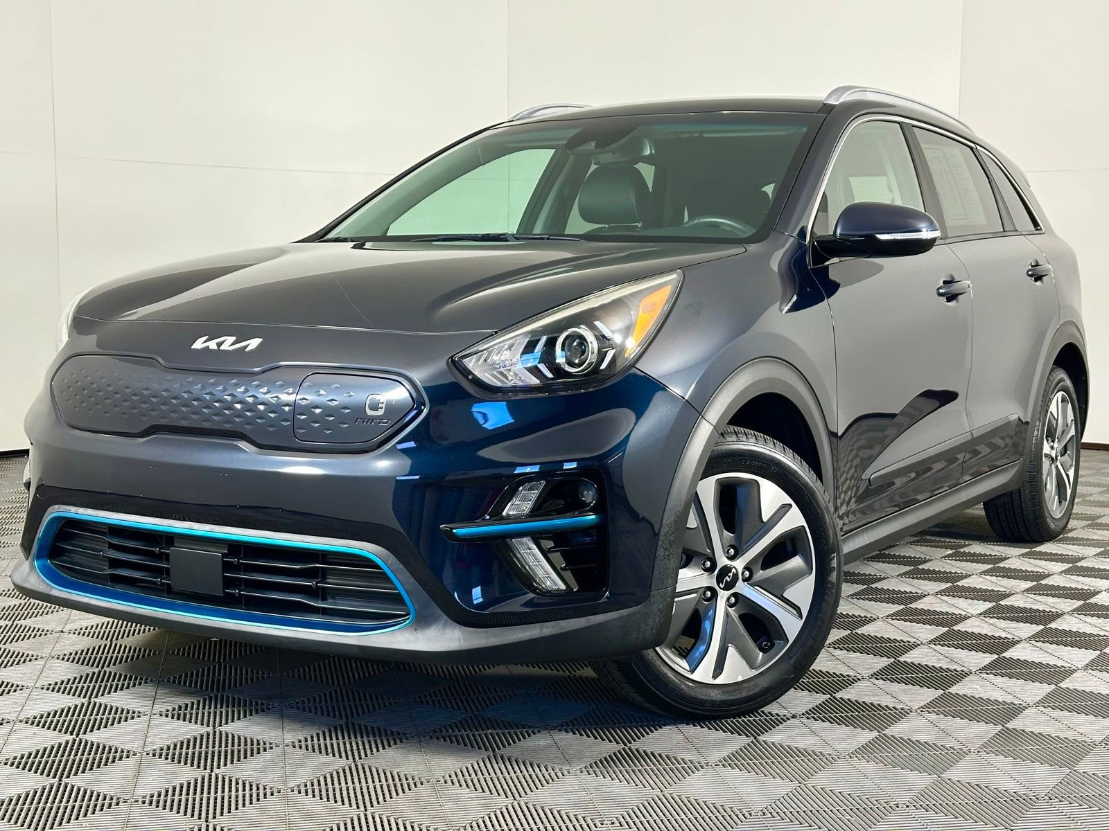 Used 2022 Kia Niro EX w/ Cold Weather Package image 40