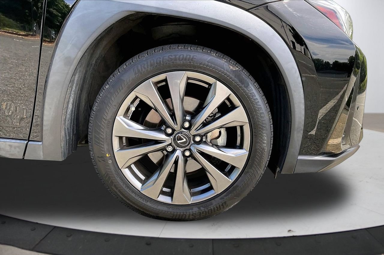 Used 2019 Lexus UX 200 F Sport w/ F Sport Premium Package FWD image 34