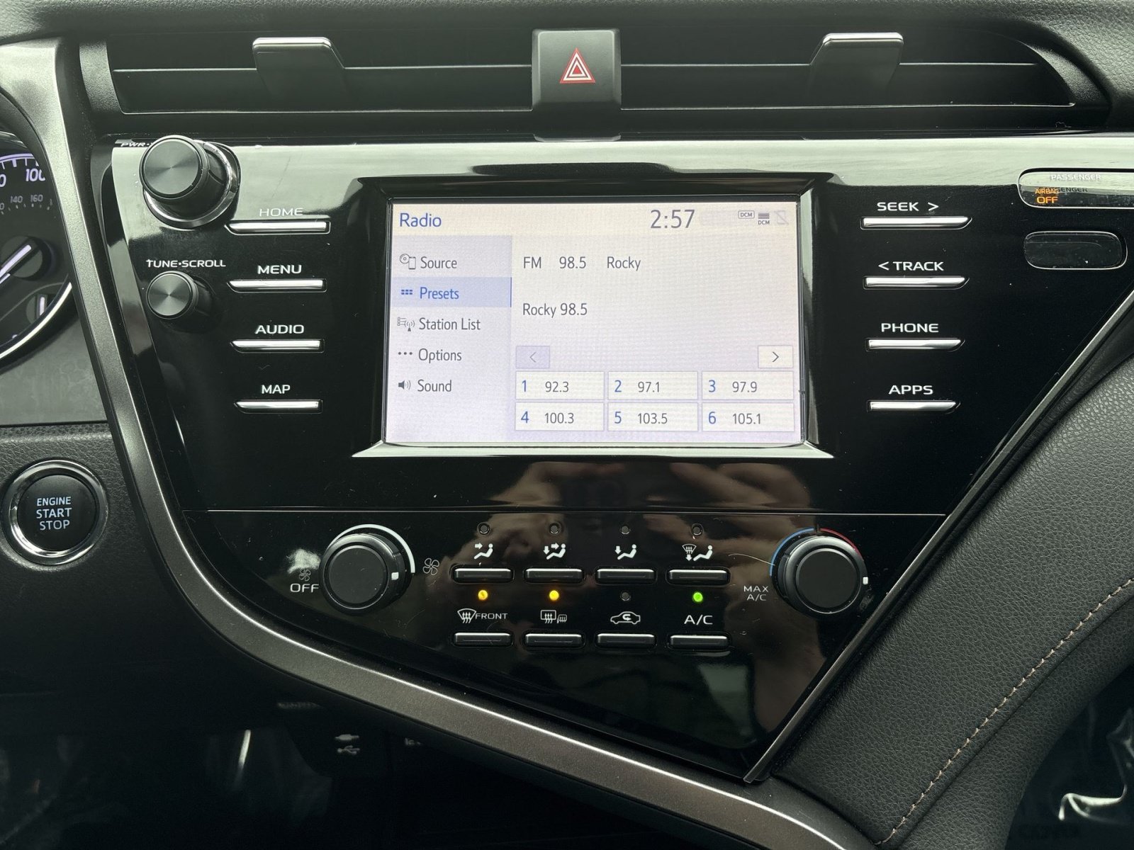 Used 2019 Toyota Camry LE w/ Convenience Package FWD image 18