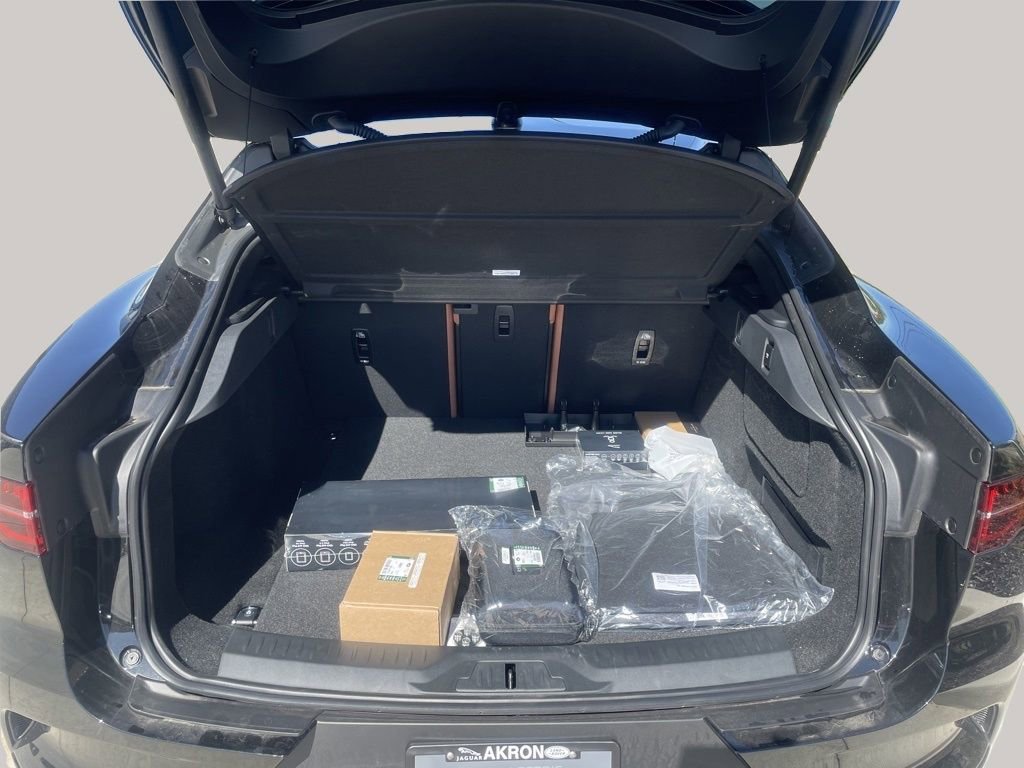 Used 2024 Jaguar I-PACE R-Dynamic HSE image 17