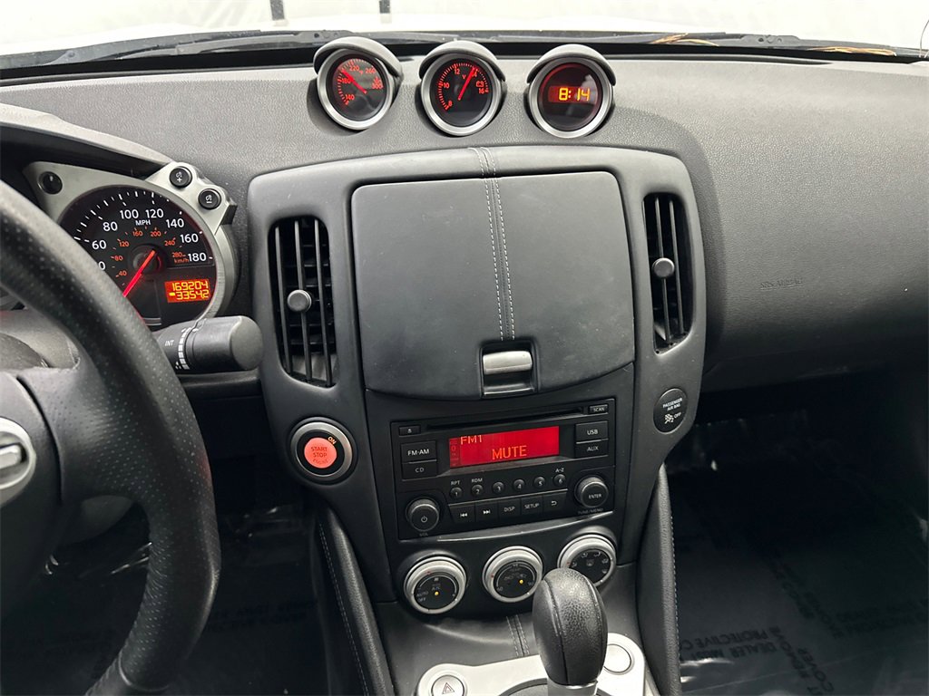 Used 2016 Nissan 370Z Coupe image 22