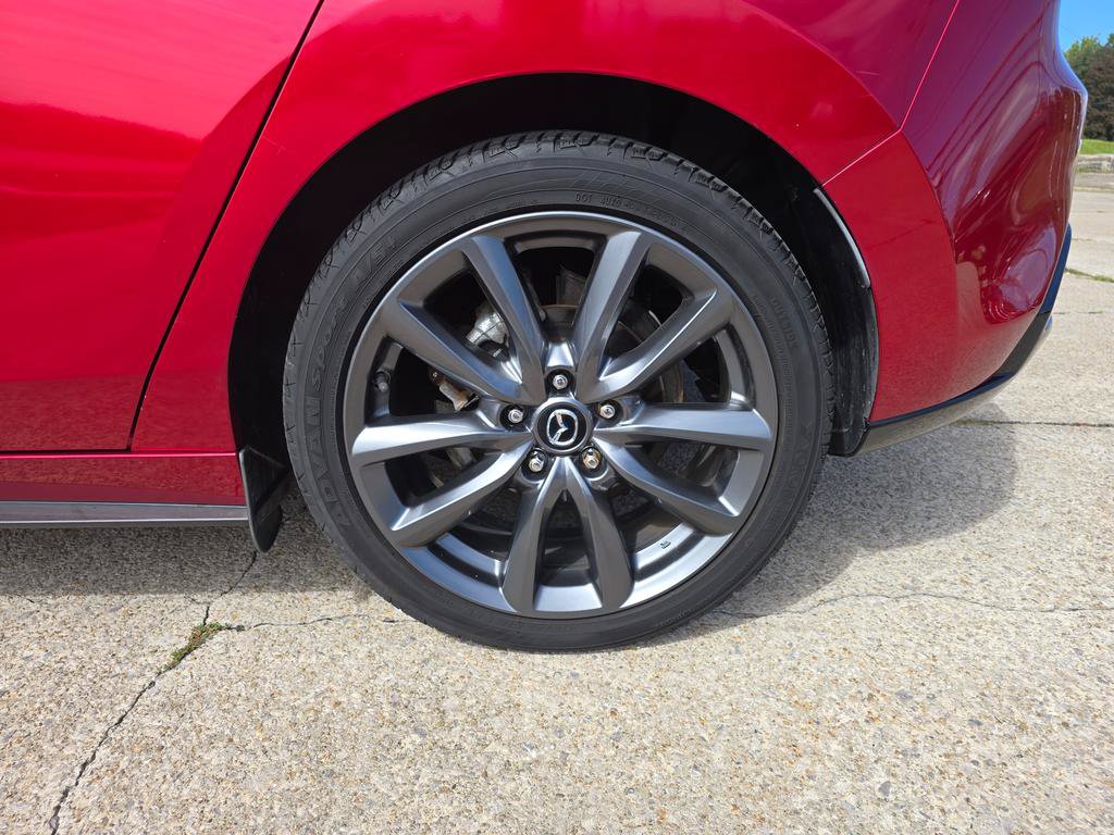 Used 2019 MAZDA MAZDA3 AWD Hatchback w/ Preferred Pkg image 10