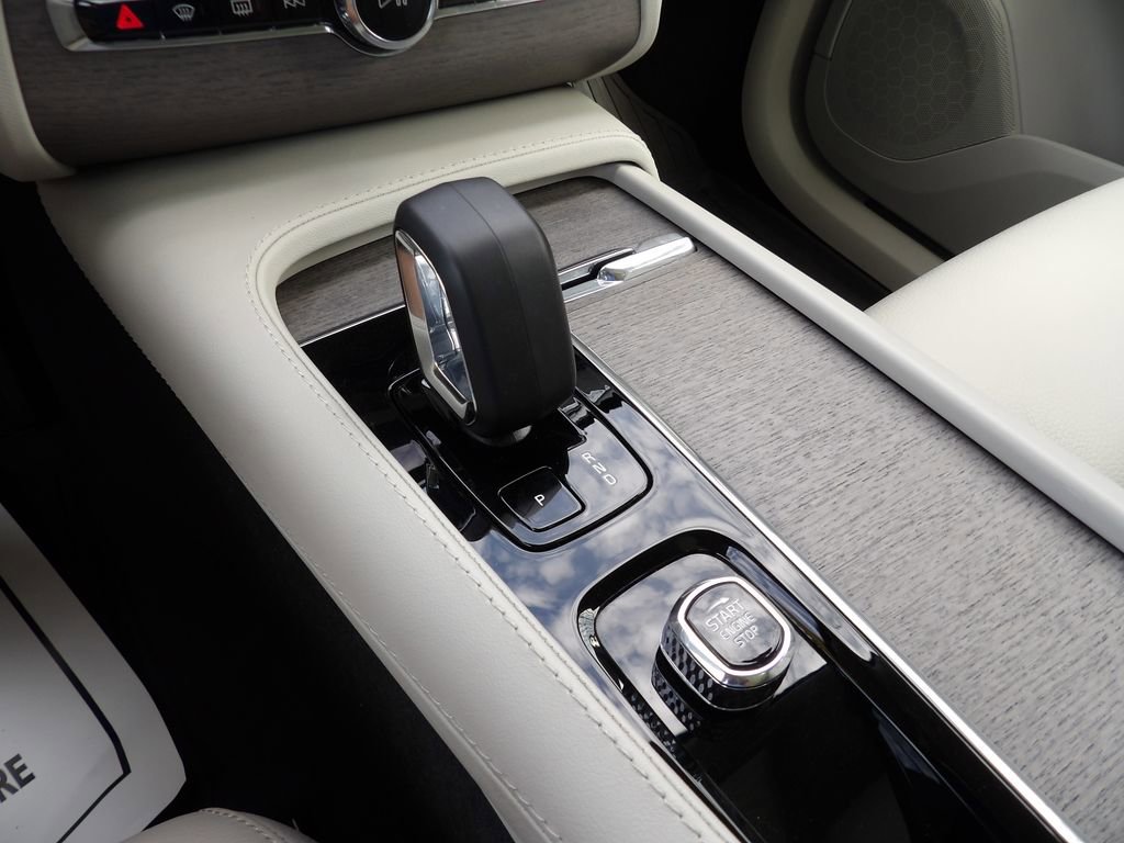 Certified 2024 Volvo XC90 B6 Plus w/ Protection Package Premier image 25