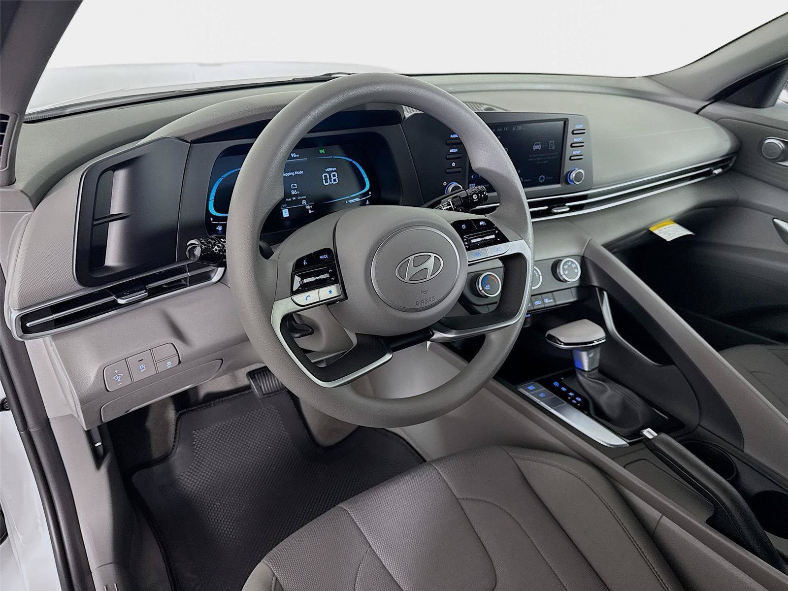 New 2026 Hyundai Elantra SE FWD image 9