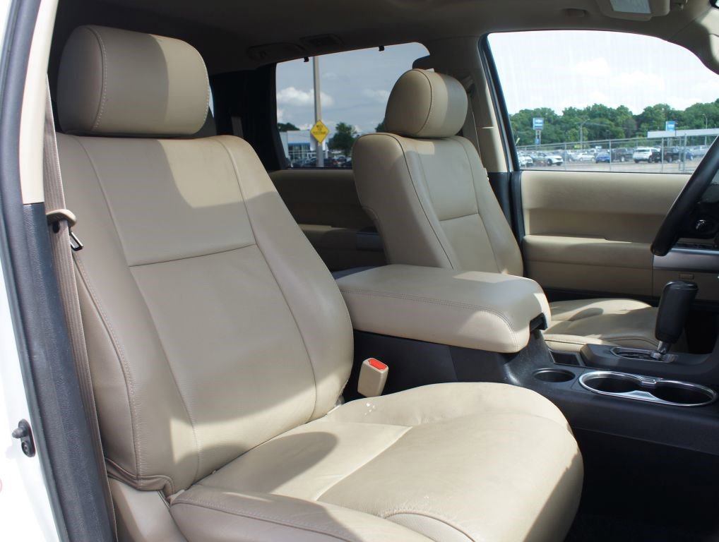 Used 2018 Toyota Sequoia Limited w/ Safety & Convenience Package AWD/4WD image 22
