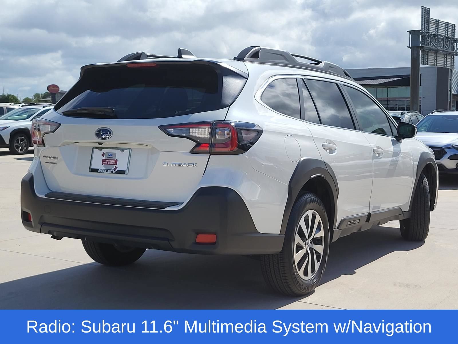 Used 2025 Subaru Outback Premium AWD/4WD image 4
