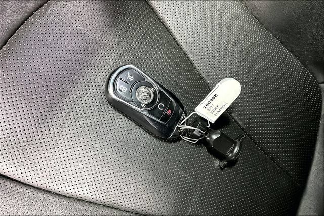Used 2017 Buick Envision Premium AWD/4WD image 32