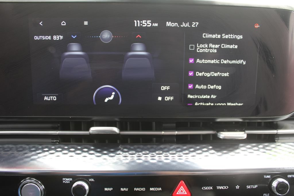 Used 2023 Kia Carnival SX Prestige FWD image 57