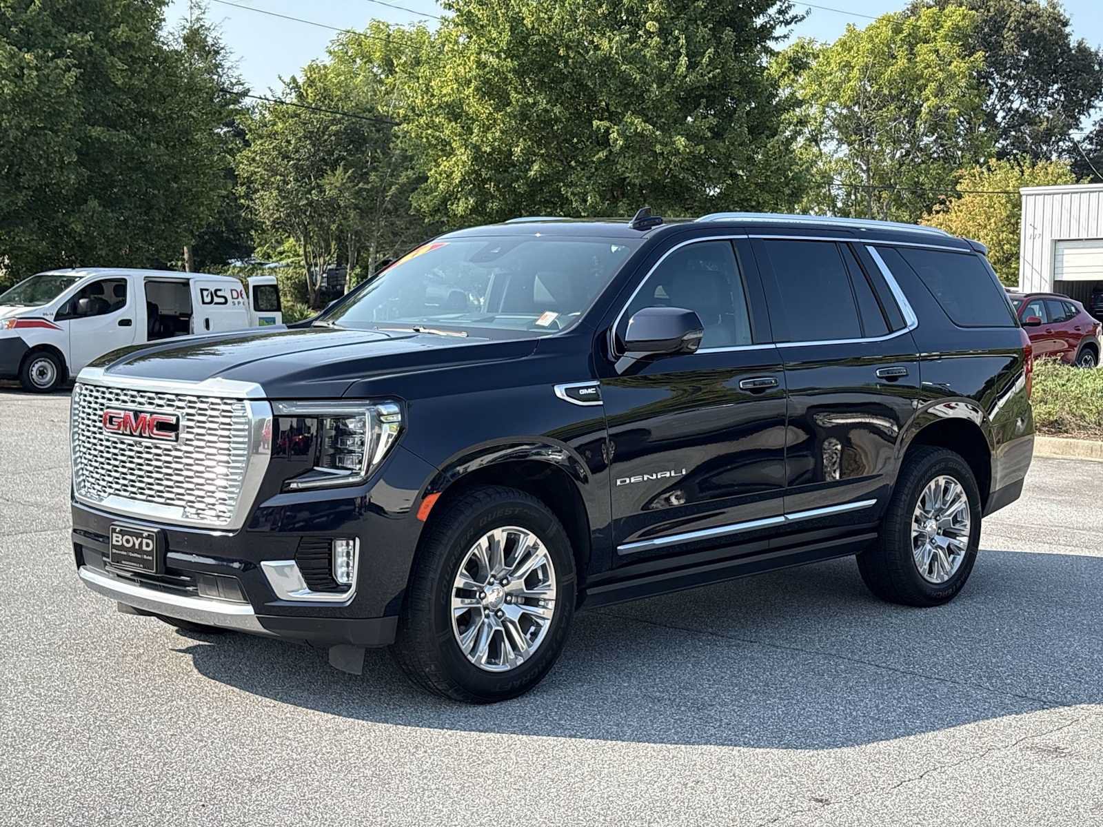 Used 2023 GMC Yukon Denali AWD/4WD image 2