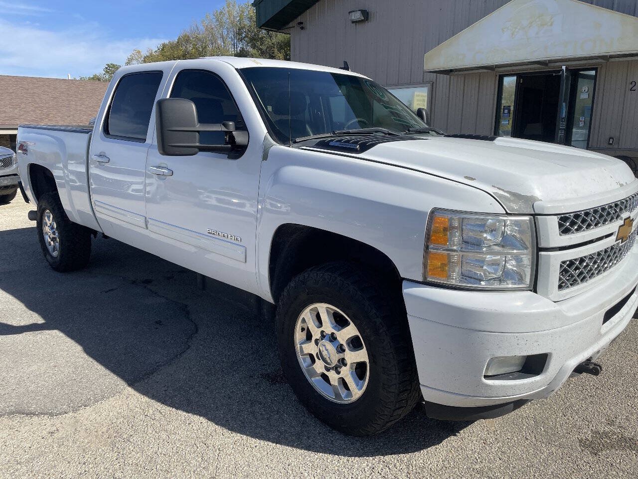 Used 2013 Chevrolet Silverado 2500 LTZ w/ LTZ Plus Package AWD/4WD image 2