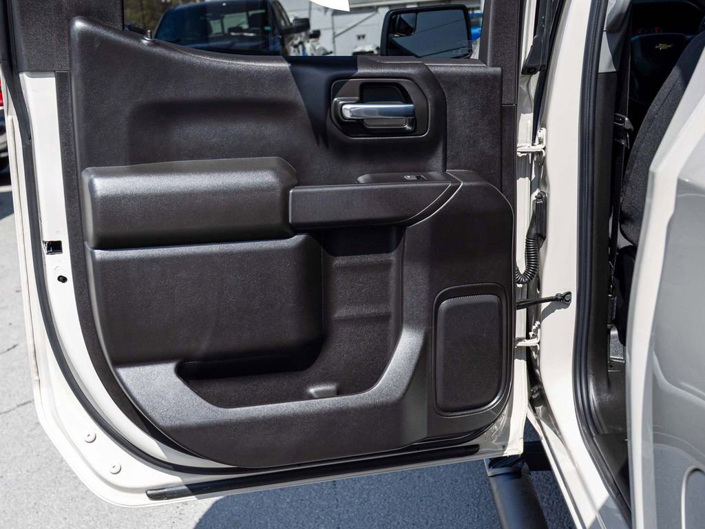 Used 2026 Chevrolet Silverado 1500 Custom w/ Turbomax Blackout Package image 14
