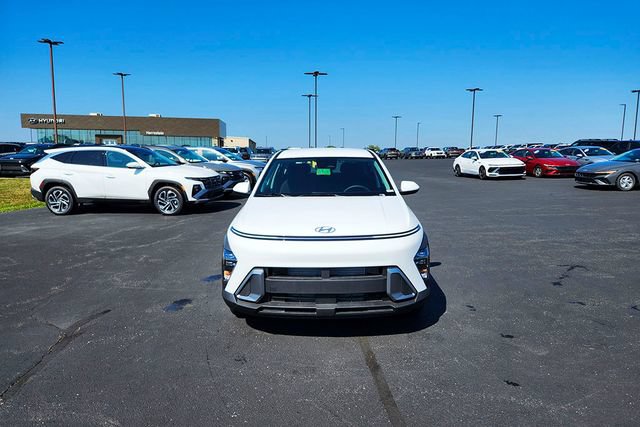 New 2027 Hyundai Kona SE FWD image 2