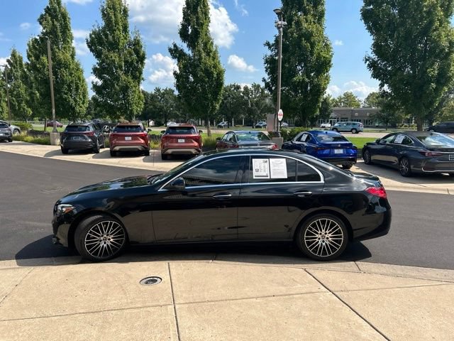 Used 2022 Mercedes-Benz C 300 4MATIC Sedan image 4