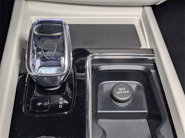 New 2026 Volvo XC60 B5 Ultra w/ Protection Package Premier image 24