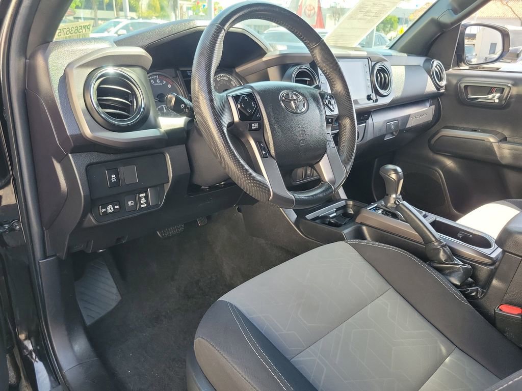 Used 2023 Toyota Tacoma TRD Off-Road AWD/4WD image 17