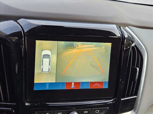 Used 2018 Chevrolet Traverse Premier w/ Driver Confidence II Package FWD image 13