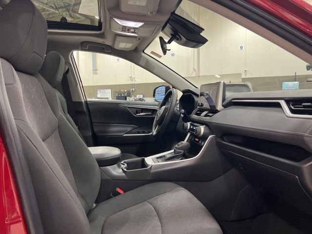 Used 2023 Toyota RAV4 XLE w/ Convenience Package image 10