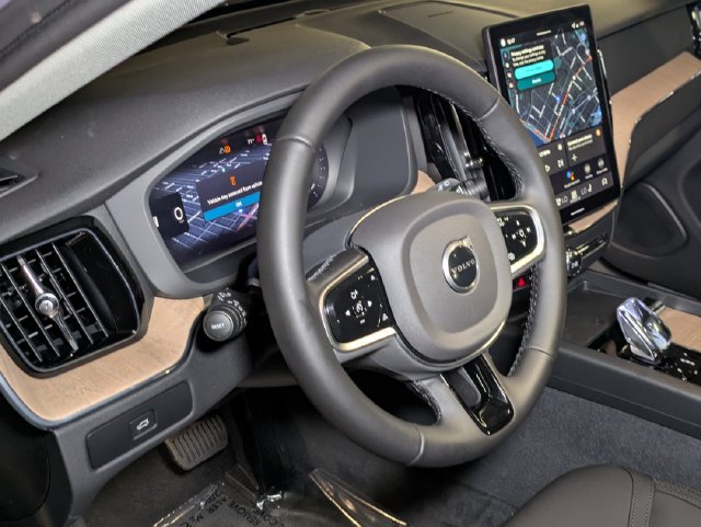 New 2026 Volvo XC60 B5 Plus w/ Climate Package AWD/4WD image 16