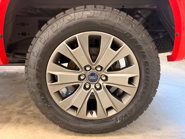Used 2016 Ford F150 XLT w/ Equipment Group 302A Luxury AWD/4WD image 12