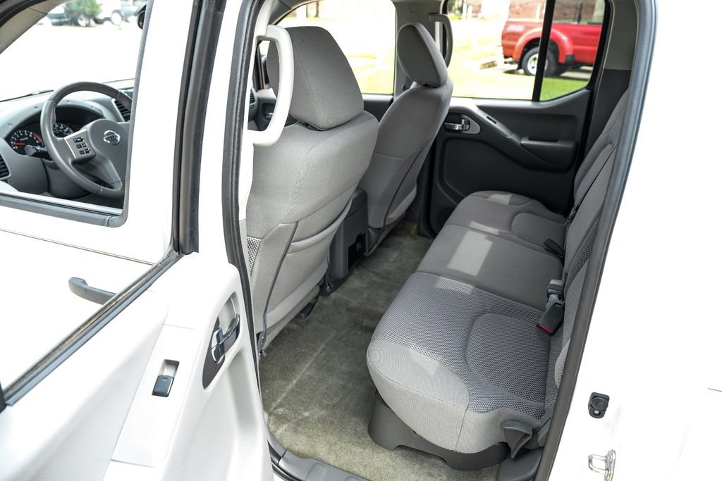 Used 2018 Nissan Frontier SV RWD image 34