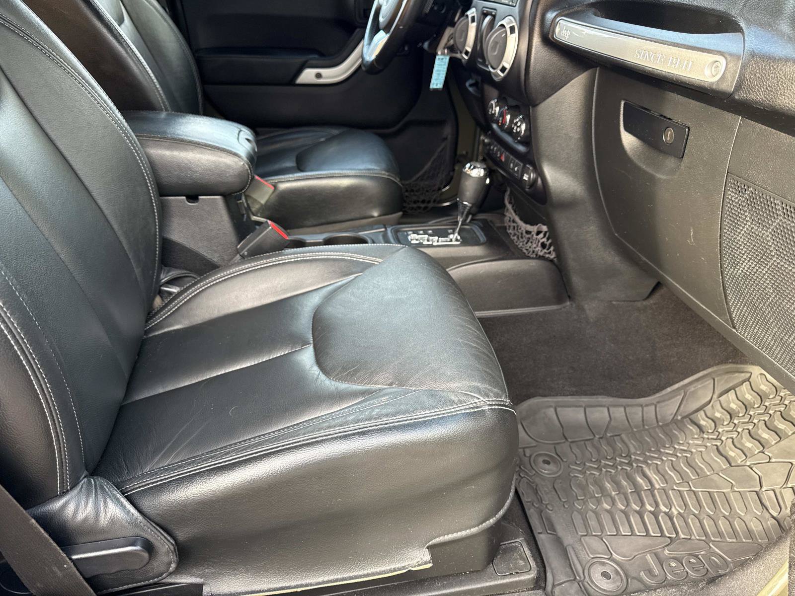 Used 2016 Jeep Wrangler Rubicon AWD/4WD image 10