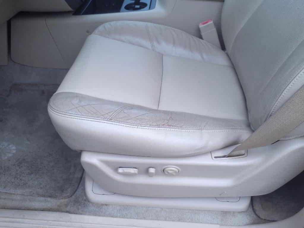 Used 2014 GMC Yukon XL SLT image 16