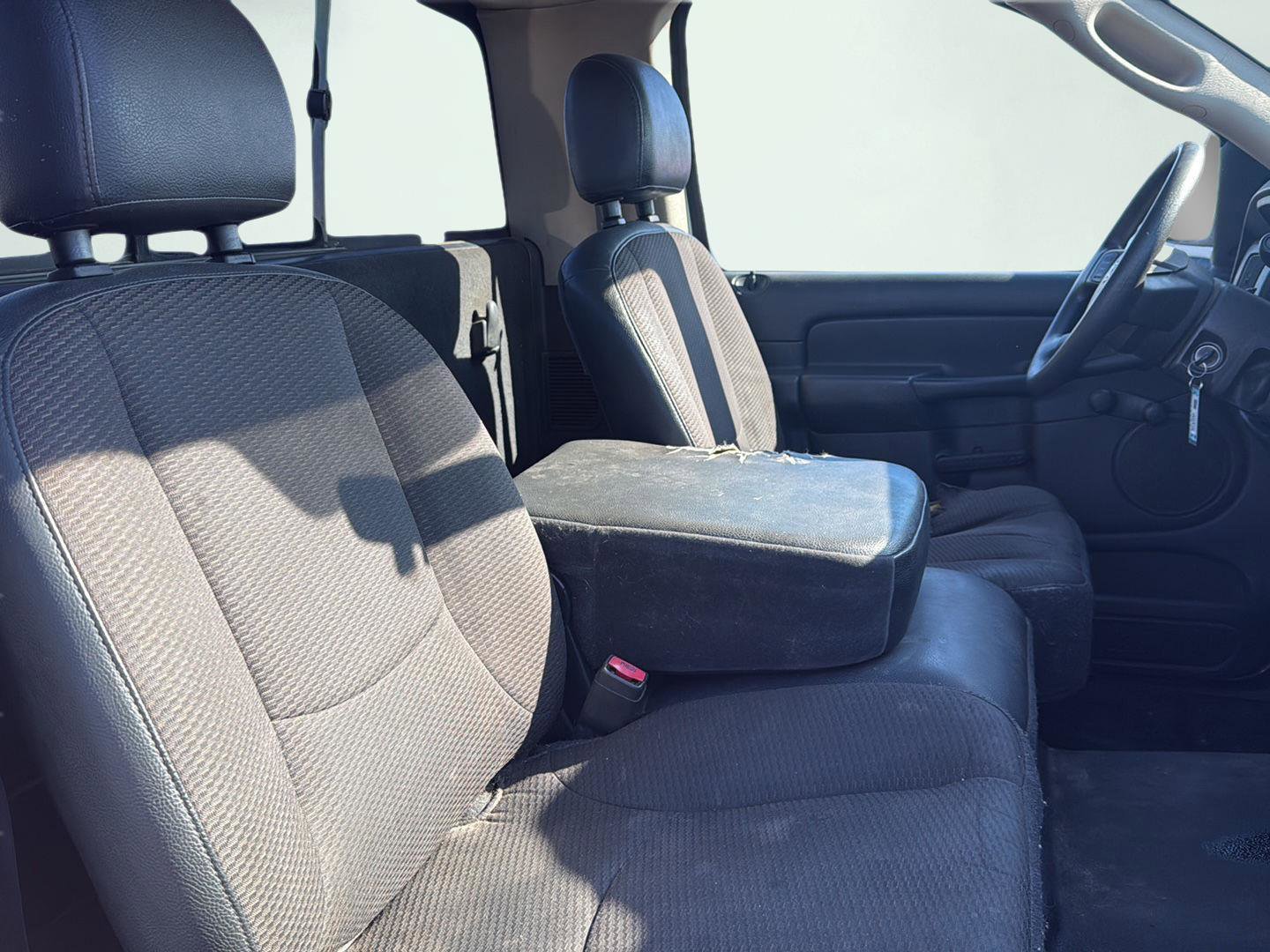 Used 2004 Dodge Ram 1500 Truck ST w/ ST Value Group image 17