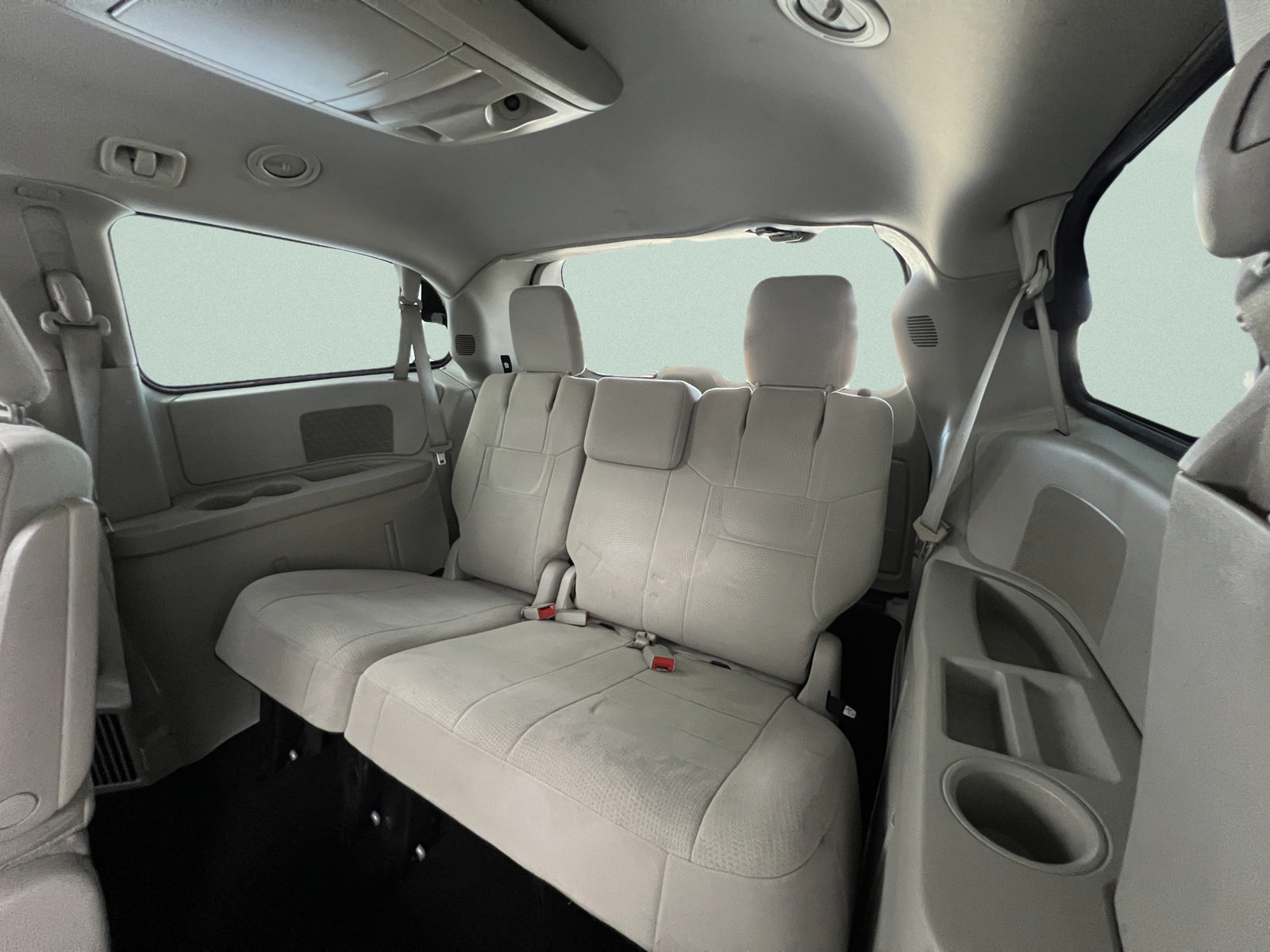 Used 2011 Dodge Grand Caravan Crew w/ Entertainment Group 1 FWD image 26