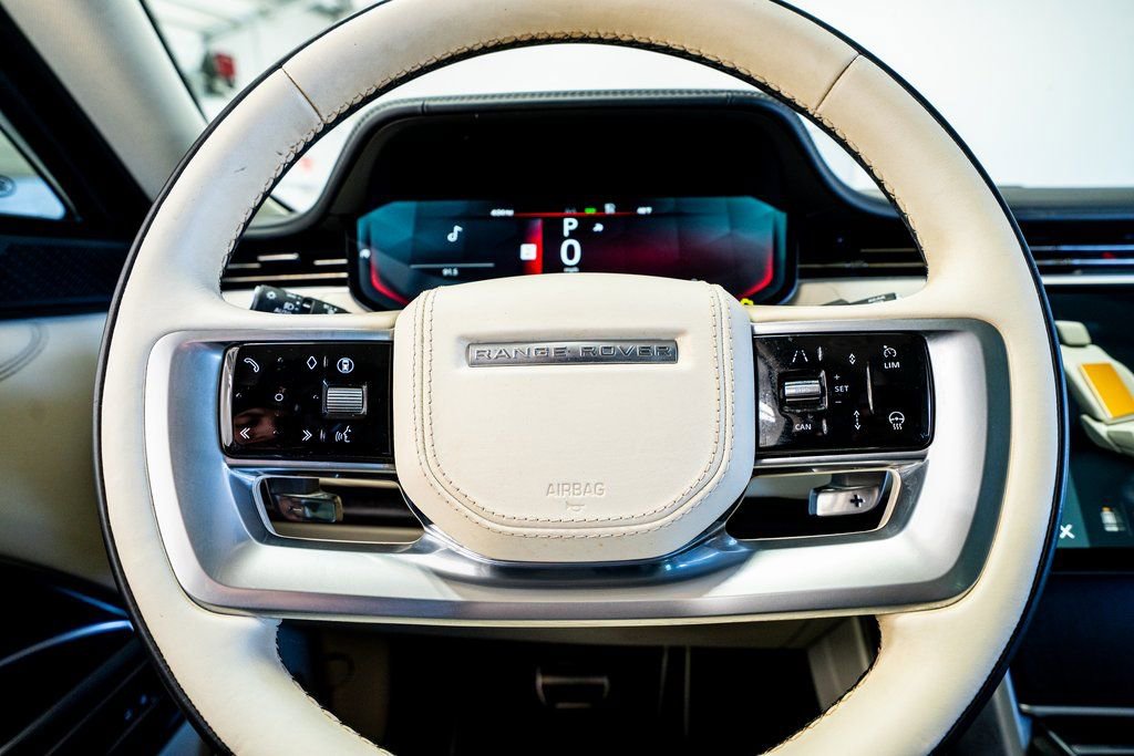 Used 2024 Land Rover Range Rover Autobiography image 41