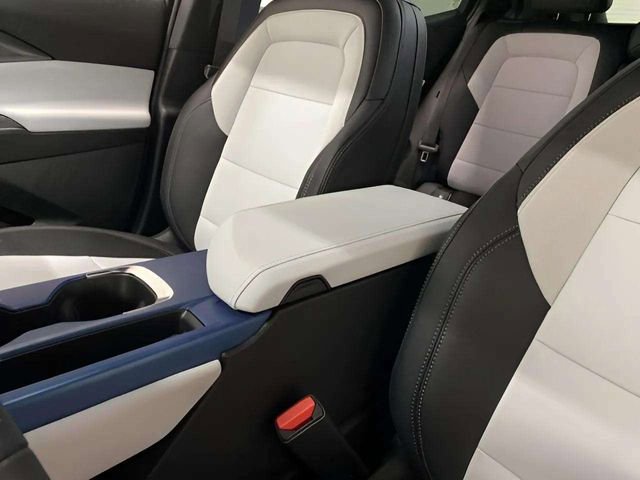 Used 2026 Chevrolet Equinox EV LT image 81