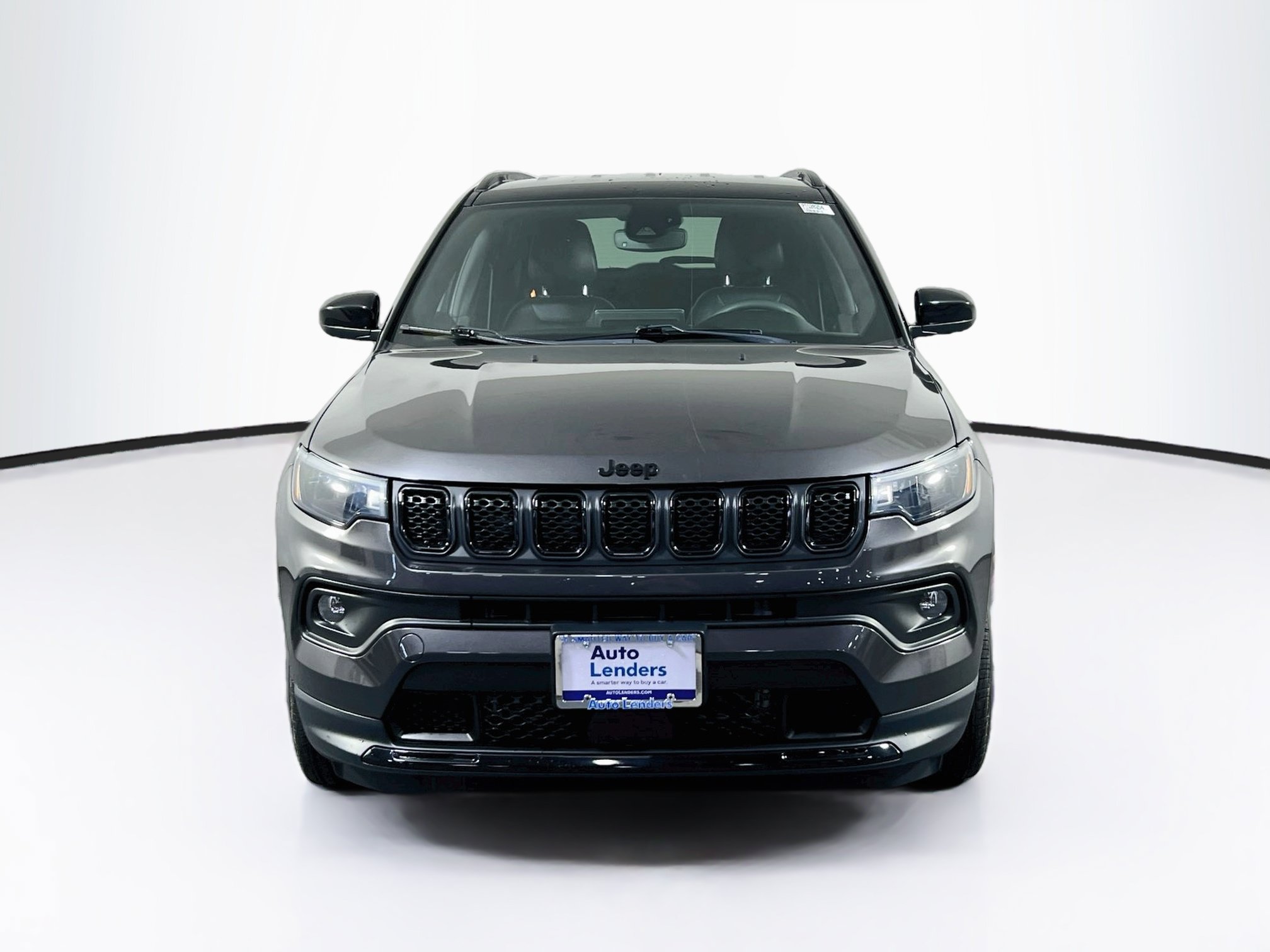 Used 2023 Jeep Compass Latitude w/ Convenience Group AWD/4WD image 2