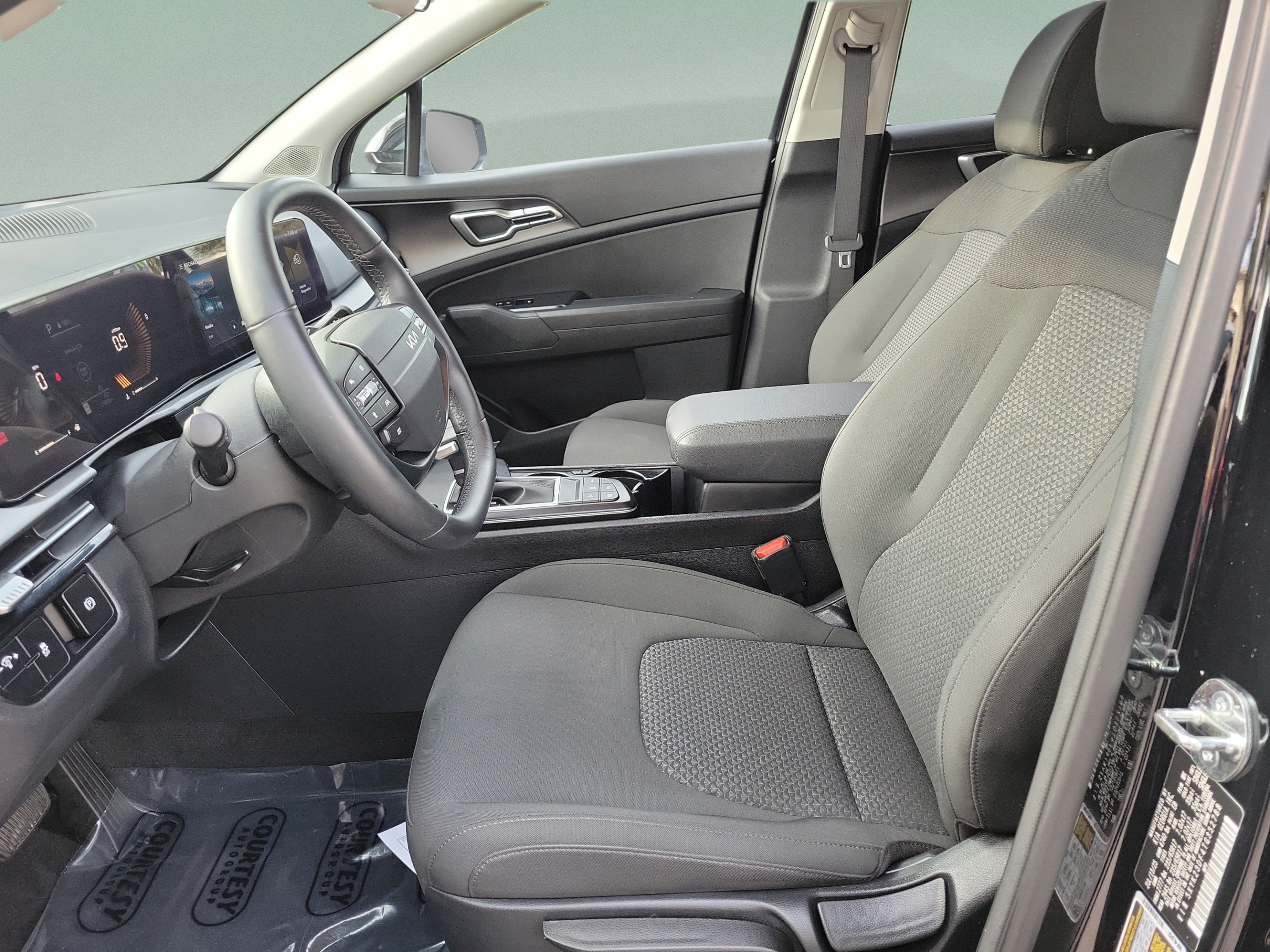 Certified 2026 Kia Sportage LX FWD image 17