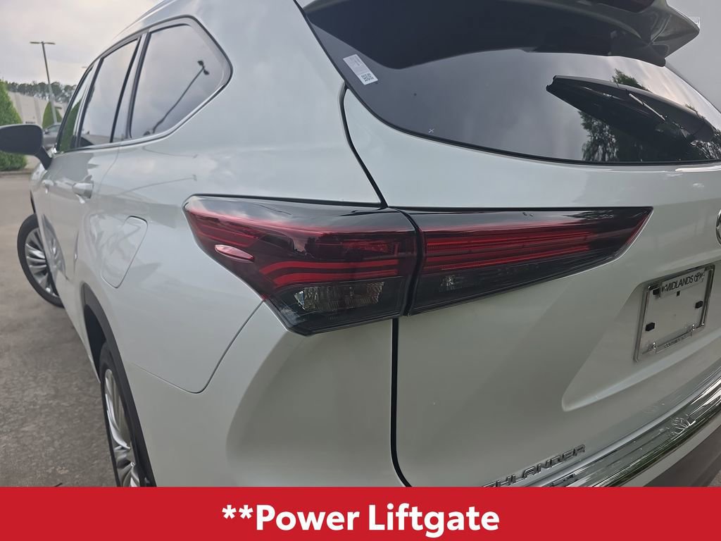 Used 2025 Toyota Highlander Platinum AWD/4WD image 9