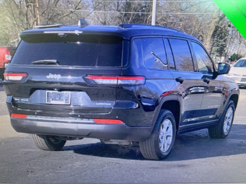 Used 2023 Jeep Grand Cherokee L Limited w/ Luxury Tech Group II image 11