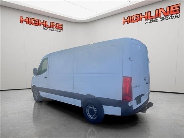Used 2021 Mercedes-Benz Sprinter 2500 image 8
