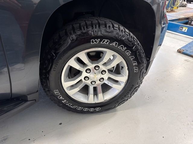 Used 2019 Chevrolet Suburban LT image 39
